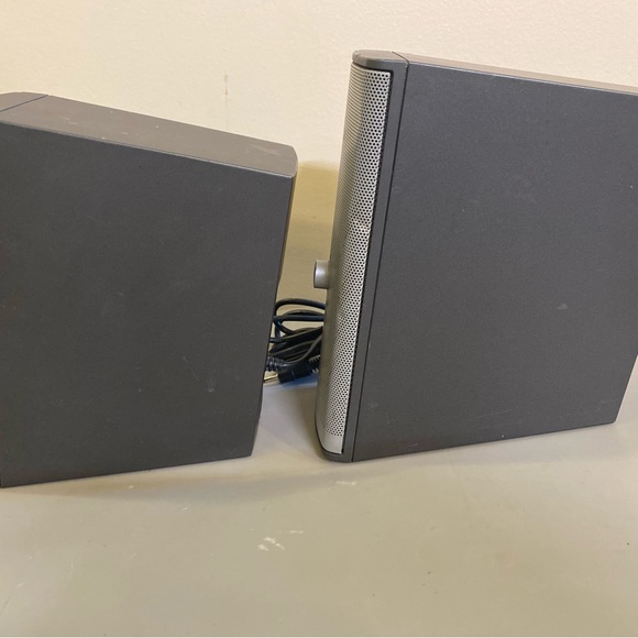 Bose Companion 2 Series II Computer Speakers - Picture 3 of 7